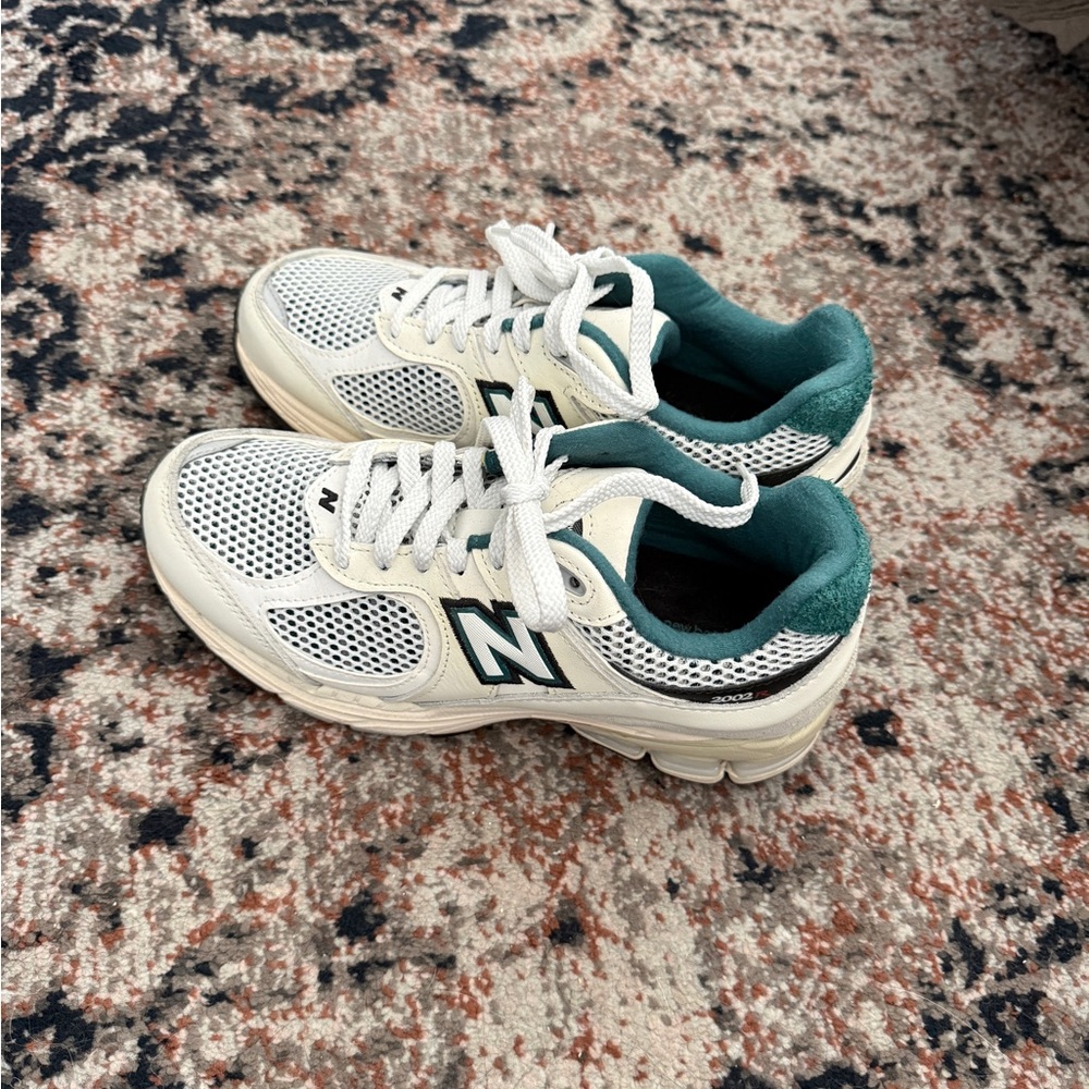 New Balance 2002r Sneakers